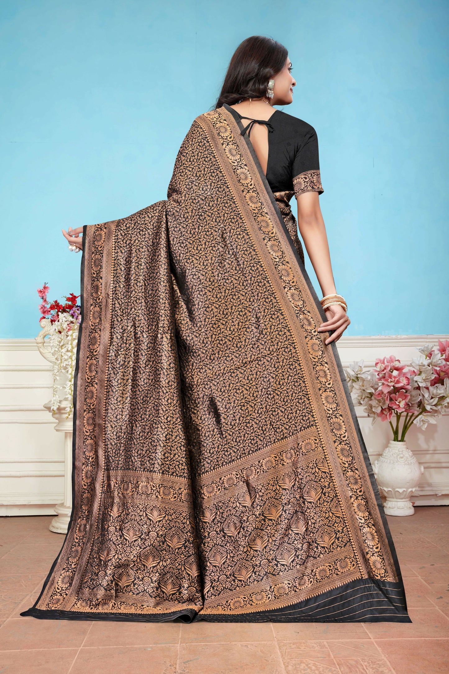 AXONIT Regal Black Banarasi Silk Saree with Floral Antique Zari Weave