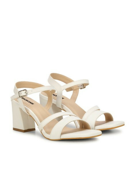 -473Wx593H-700674929-white-MODEL