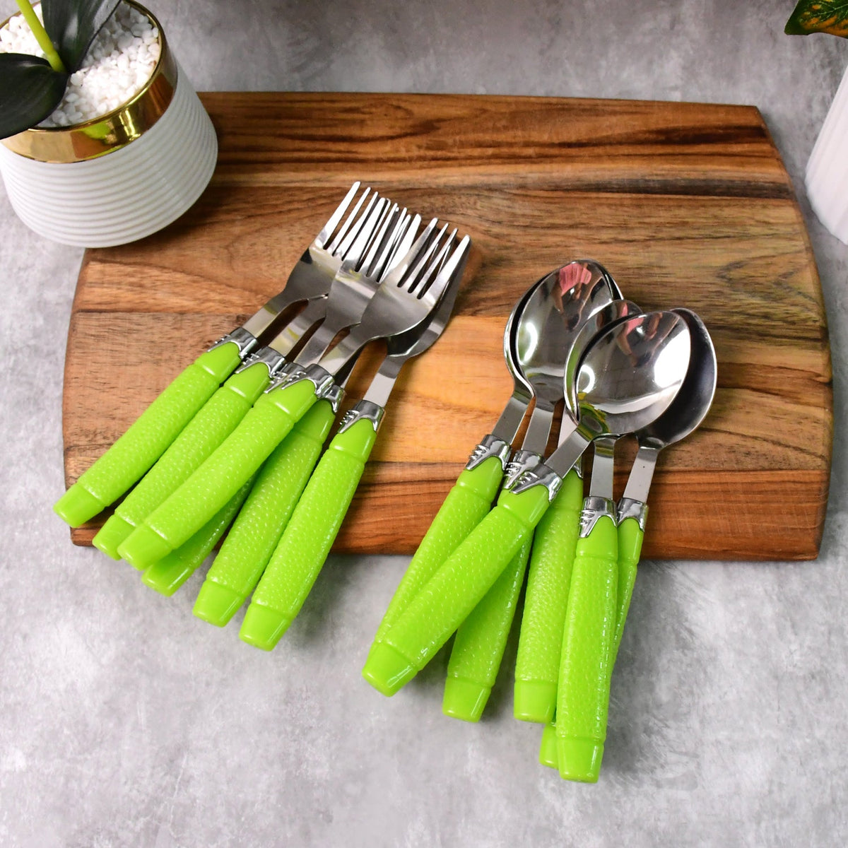 Supermom Premium Fancy Cutlery Set With Holder (24 Pc Set) HP DD