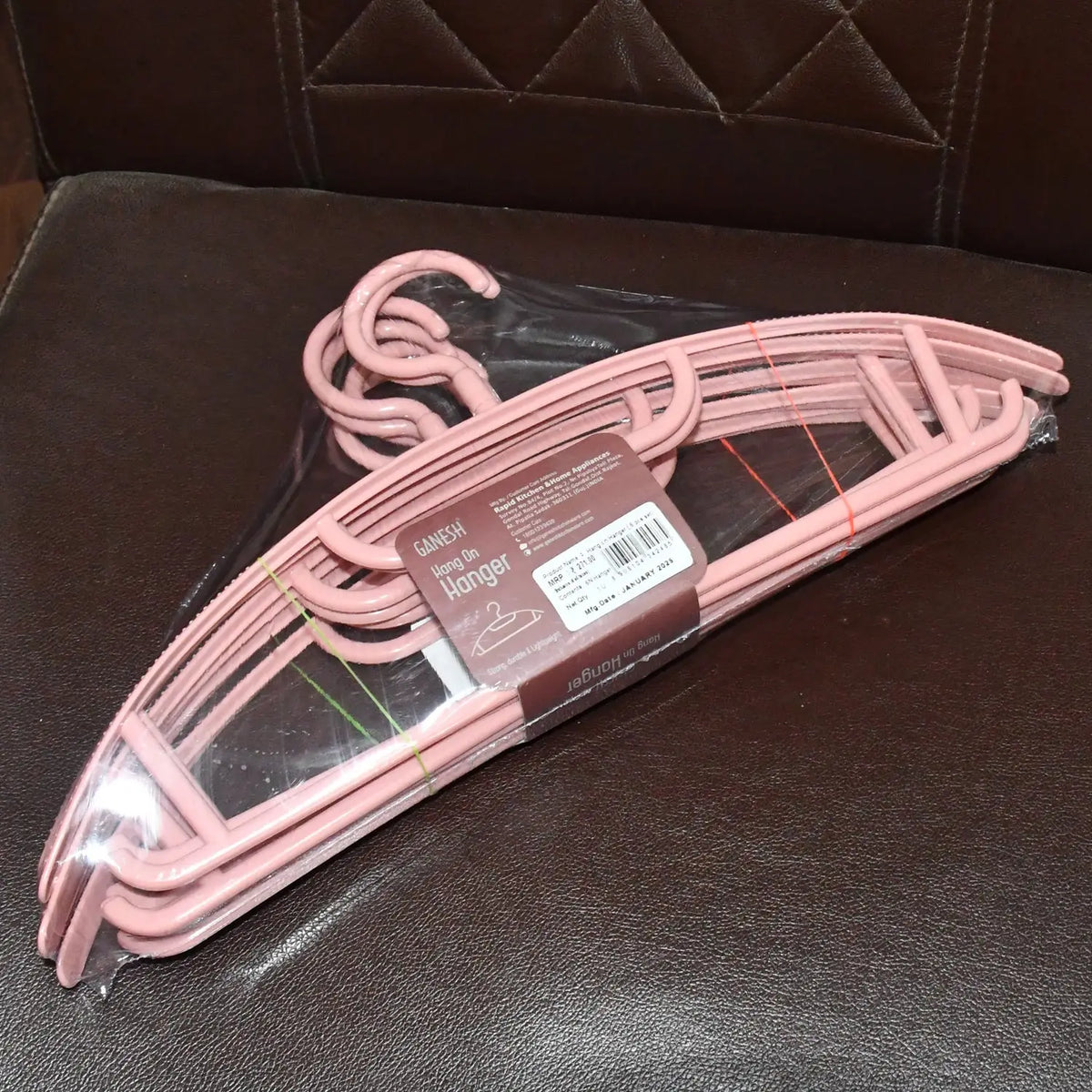 Ganesh Set Of 6 Durable Plastic Cloth Hangers HP DD
