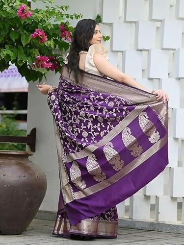AXONIT Soft Silk Saree with Golden Zari Floral & Peacock Weaving