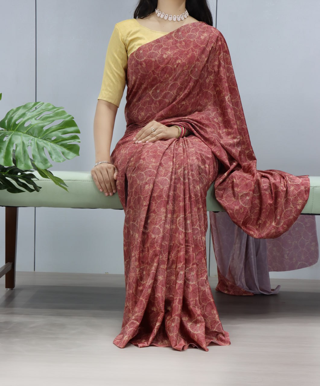 Floral Printed Silk Crape Saree With Unstitched Blouse