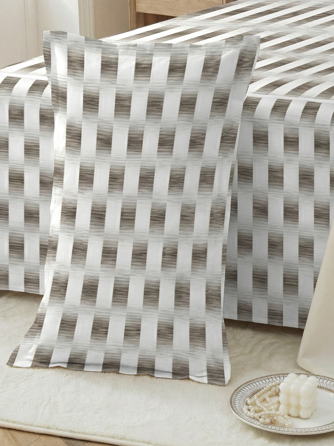 Petal 100% Pure Cotton Collection Premium Percale Queen Bedsheet With 2 Pillow Covers