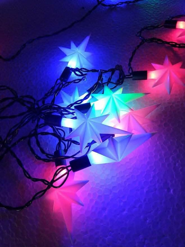 Christmas Sparkle and Shine with this 20-Bulb Tricolor Serial Light (Length: 21 feet ) collectivezone
