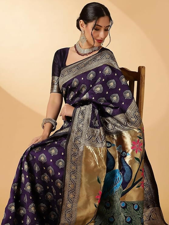 AXONIT Jacquard Silk Saree with Golden Zari Peacock Design, Festive Wear