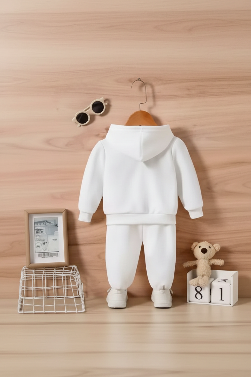 4 viller White Hooded Top & Bottom Kids Set Luck Fashion