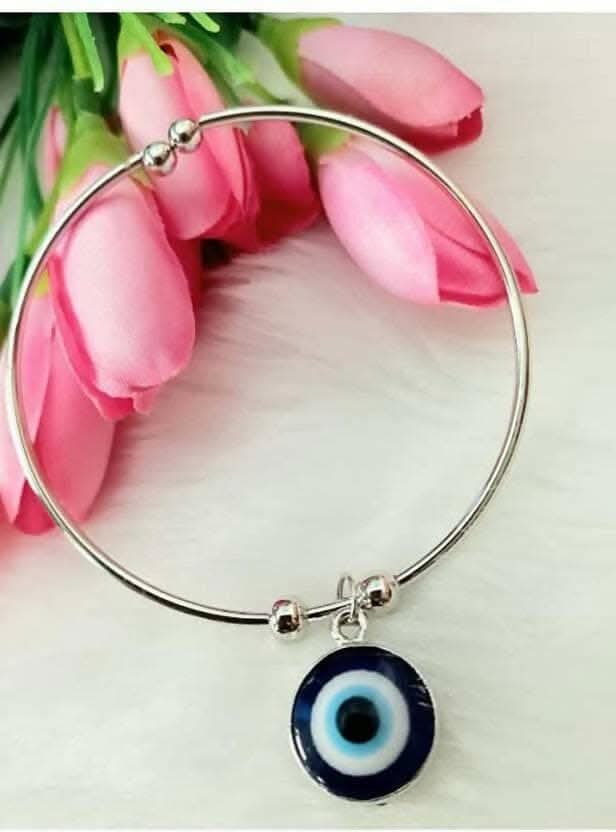 White Metal Jewelry Set Sleek & Modern Designs for Women MK Collections