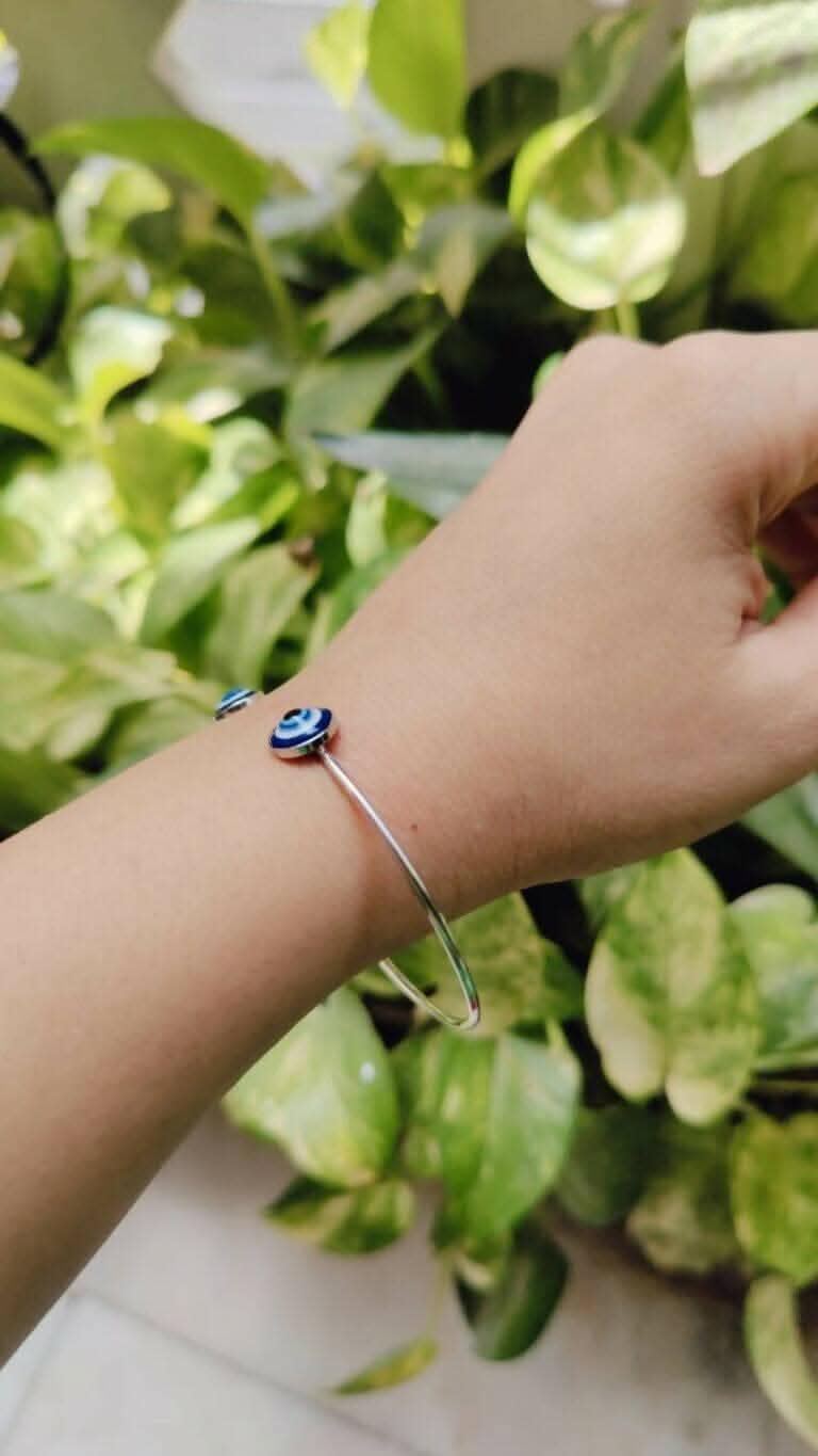 Pinapes Plated Light Weight Blue Evil Eye Charm Link Chain Adjustable Size Bracelet - HalfPe