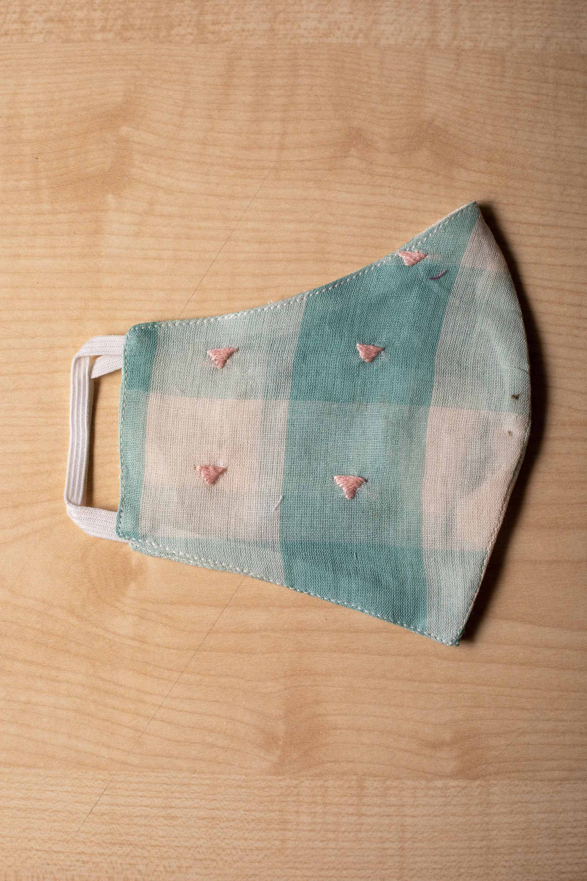 Traana Teal Mask