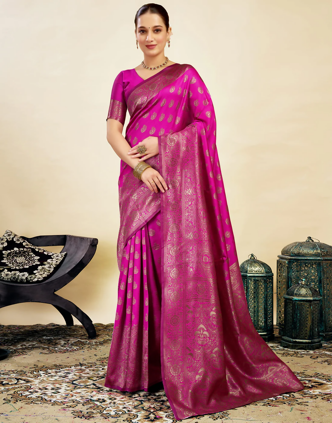 Royal Emerald Jacquard Saree with Golden Zari Work & Heavy Brocade Border