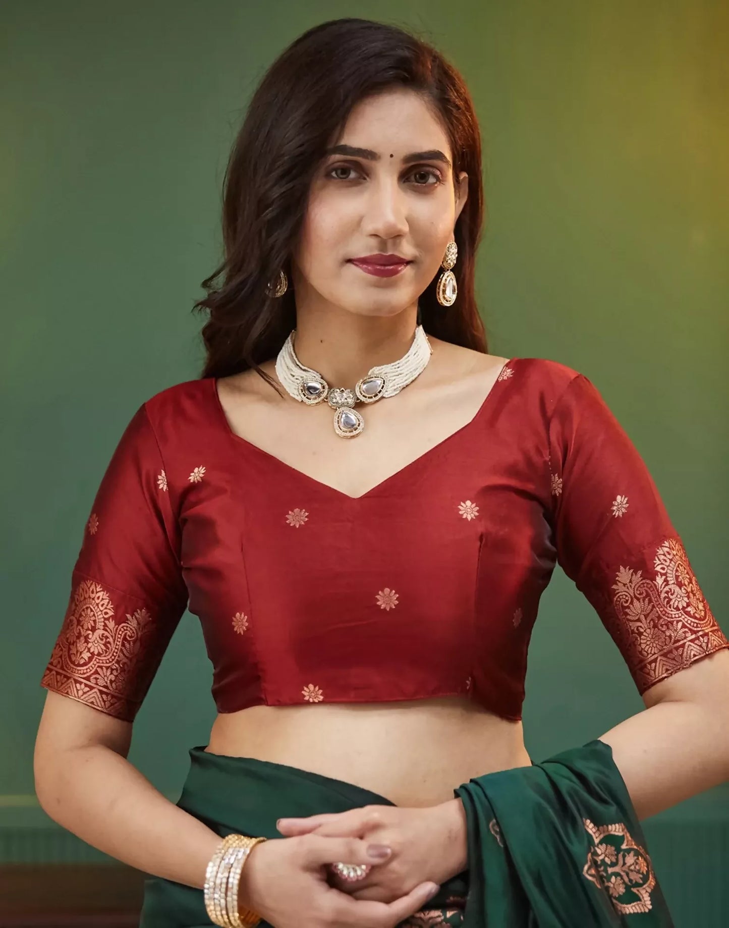 AXONIT Royal Emerald Premium Soft Silk Saree with Intricate Golden Zari Weaving and Rich Mustard-Gold Pallu