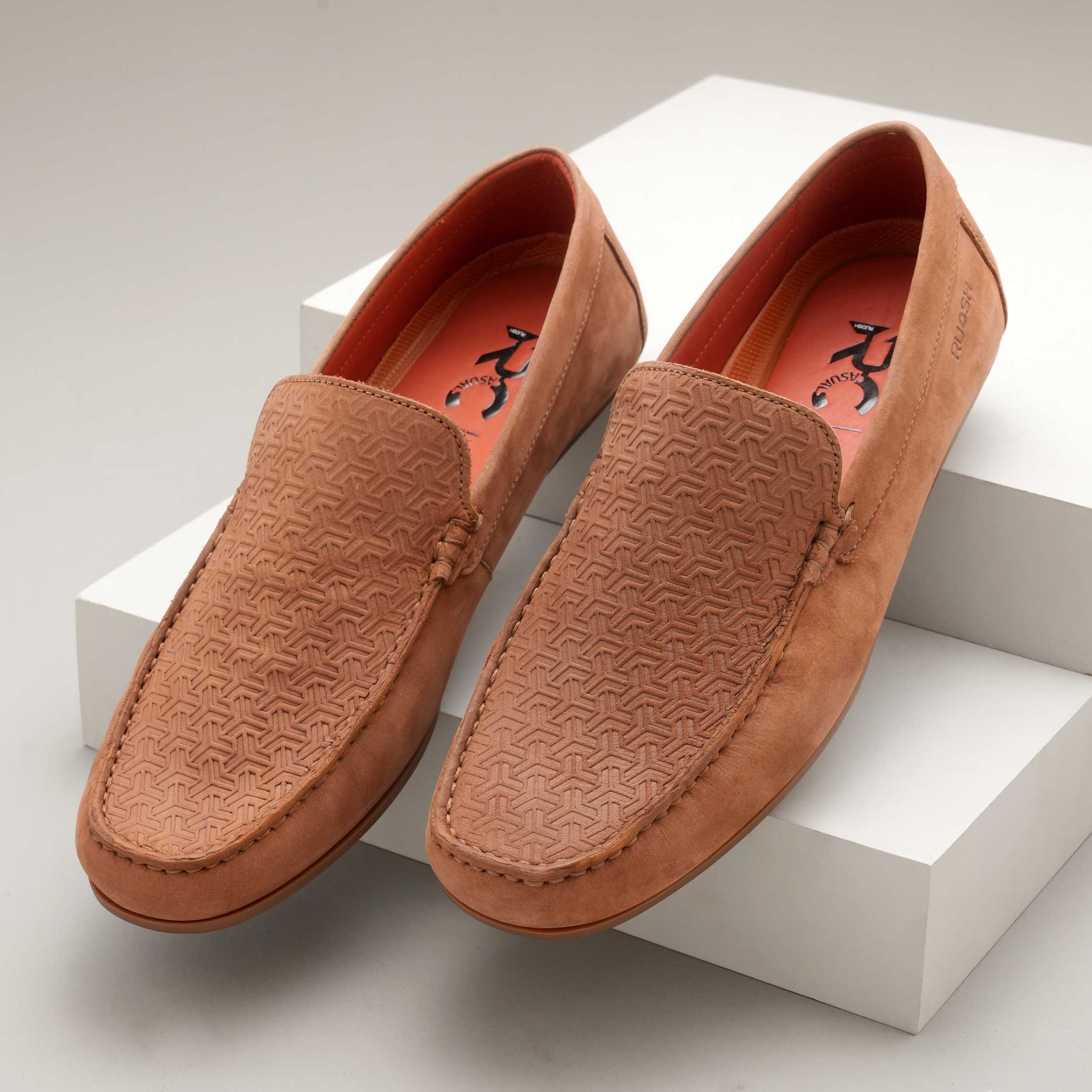 The Milan 2.0 Tan Men Casual Driver Ruosh