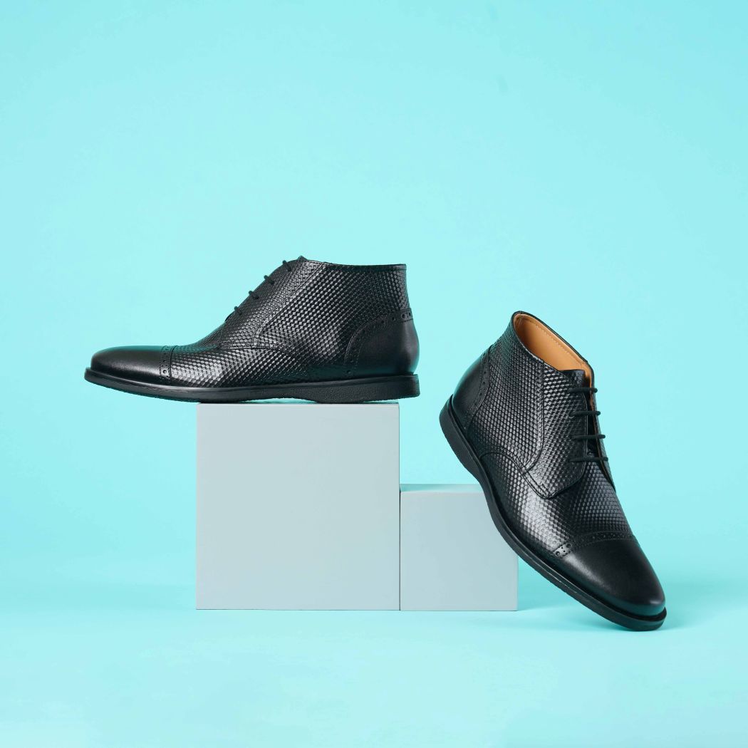 The Venice Ruosh Men Black Ankle Chukka Boot
