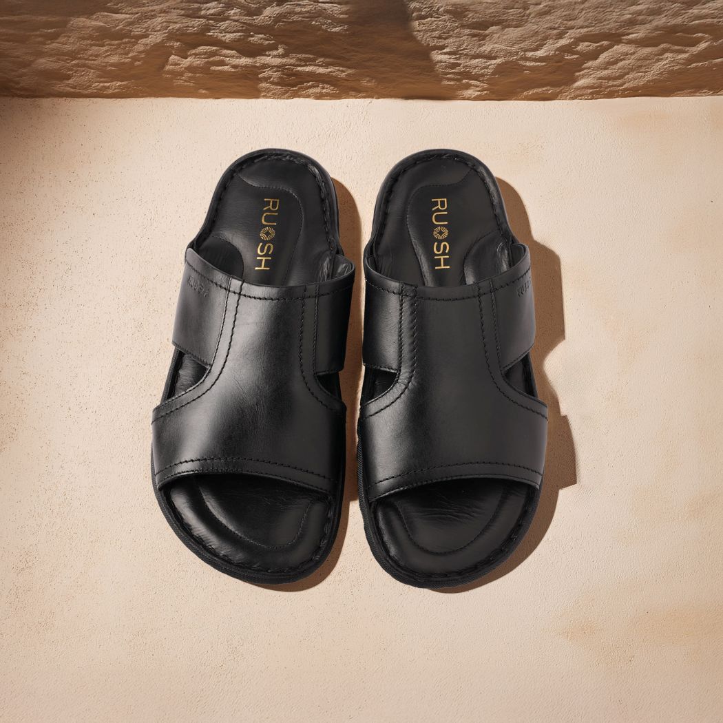 Appu Ruosh Men Black Sandals
