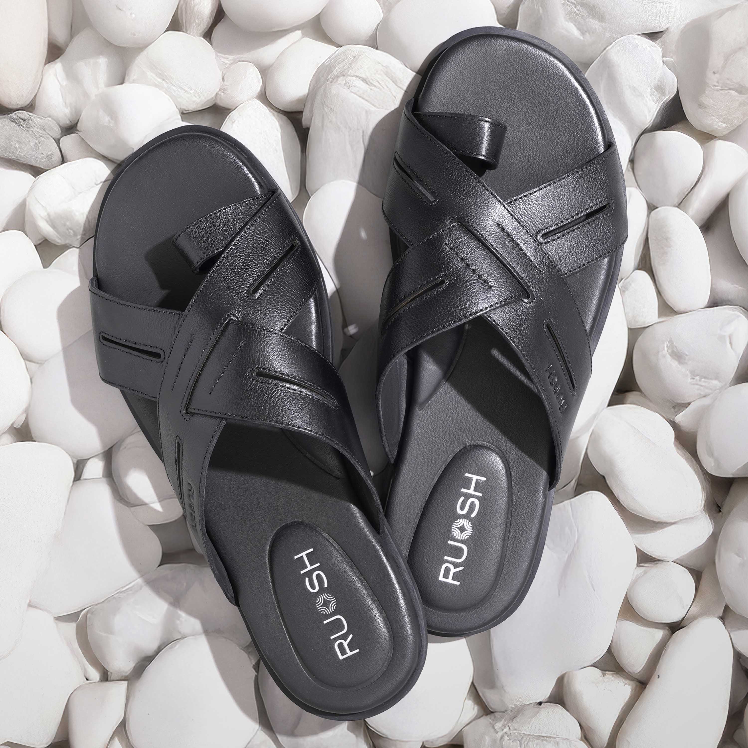 The Vega Black Men Slipper Ruosh