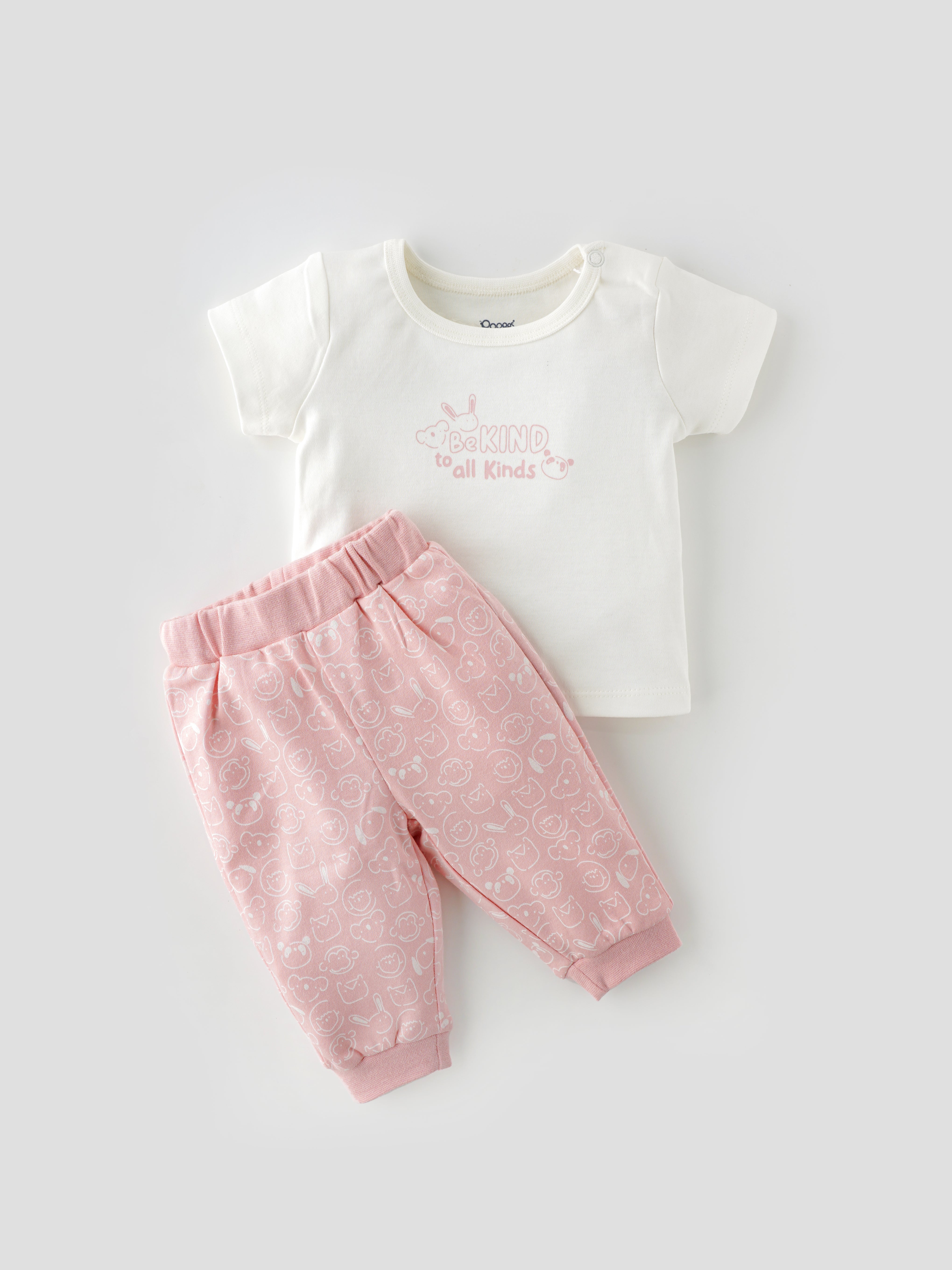 Trendy & Comfy Coordinated Set for Newborn Boys - Image 1