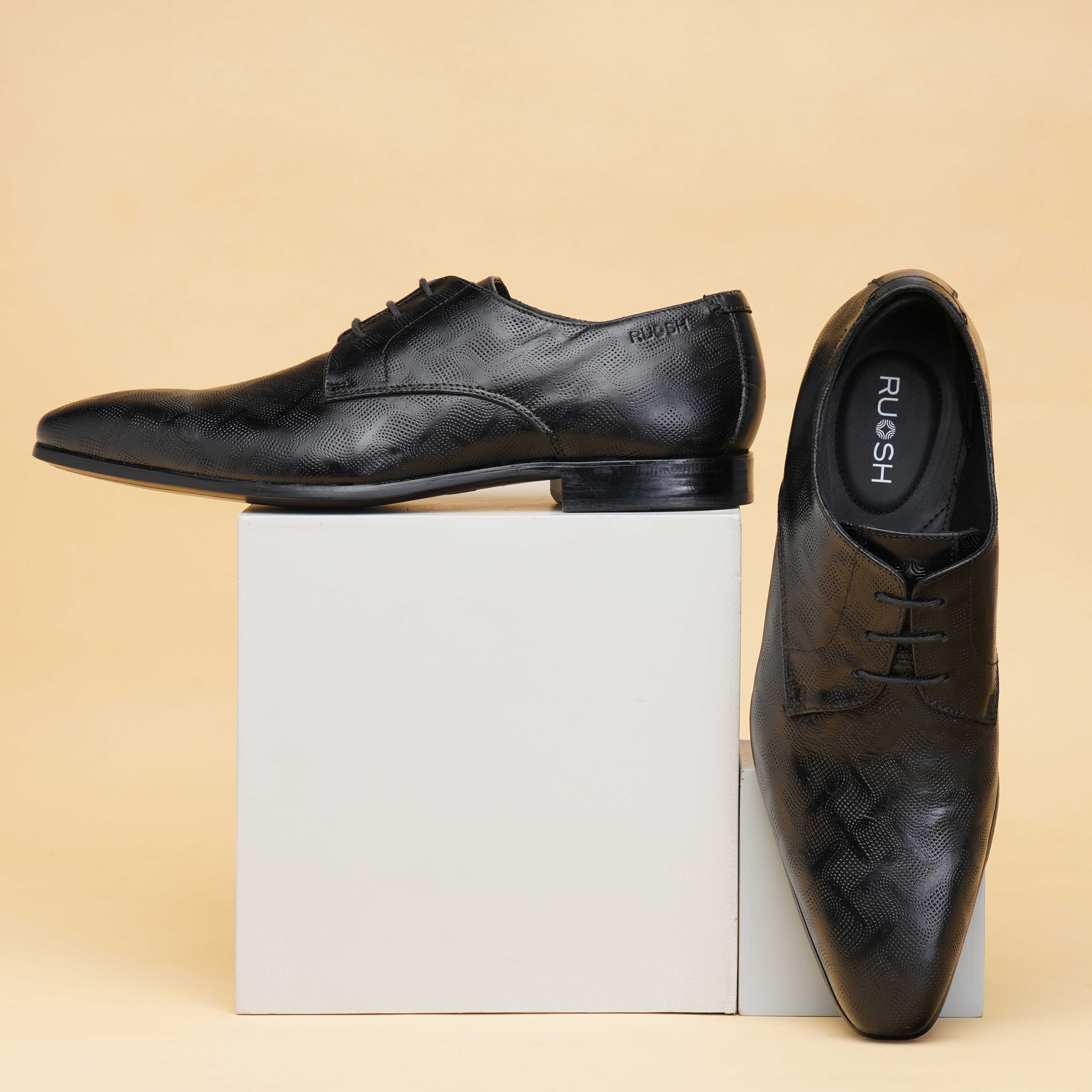 The King Ruosh Men Black Formal Lace-Up