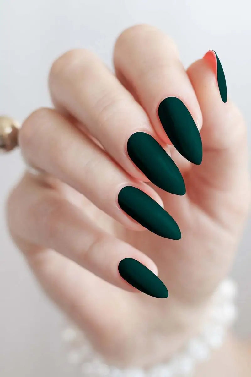 Posh Long-lasting Shine High Gloss Nail Polish - 9ml (652 Royal Jade)