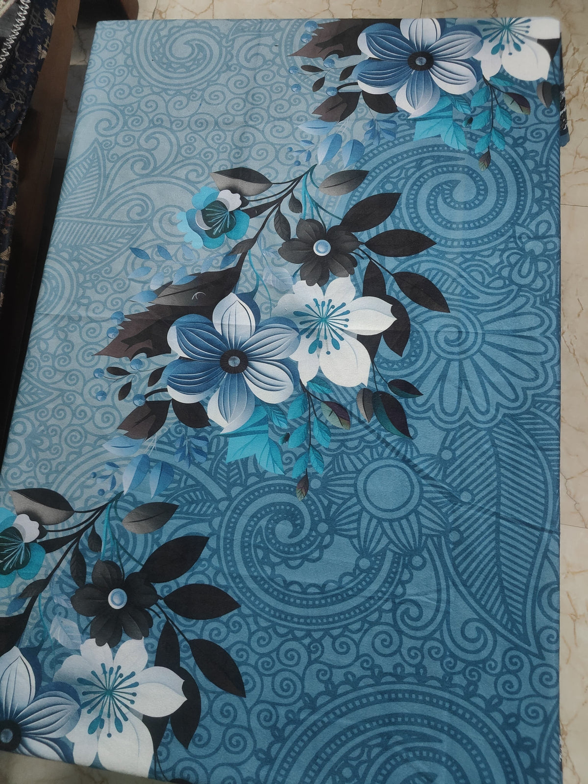 Blue Orchid printed cotton table cover in blue - image 4