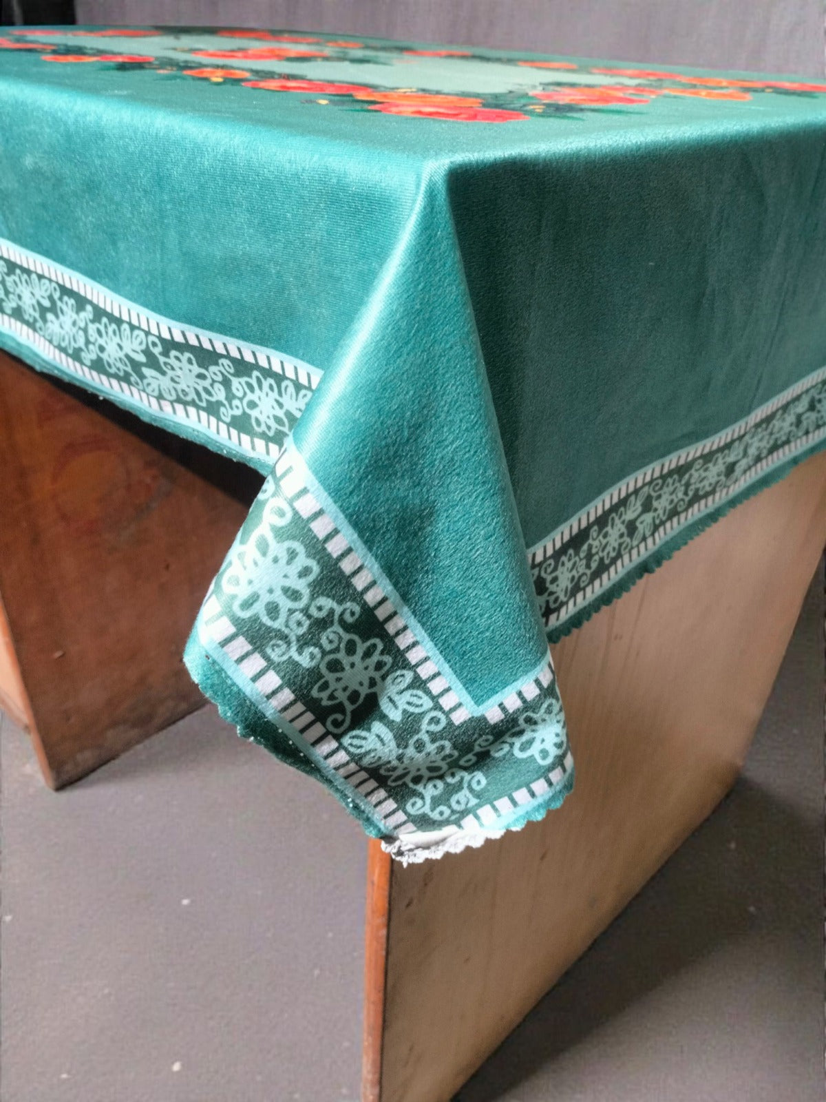Green Gulab printed cotton table cover in green - image 13