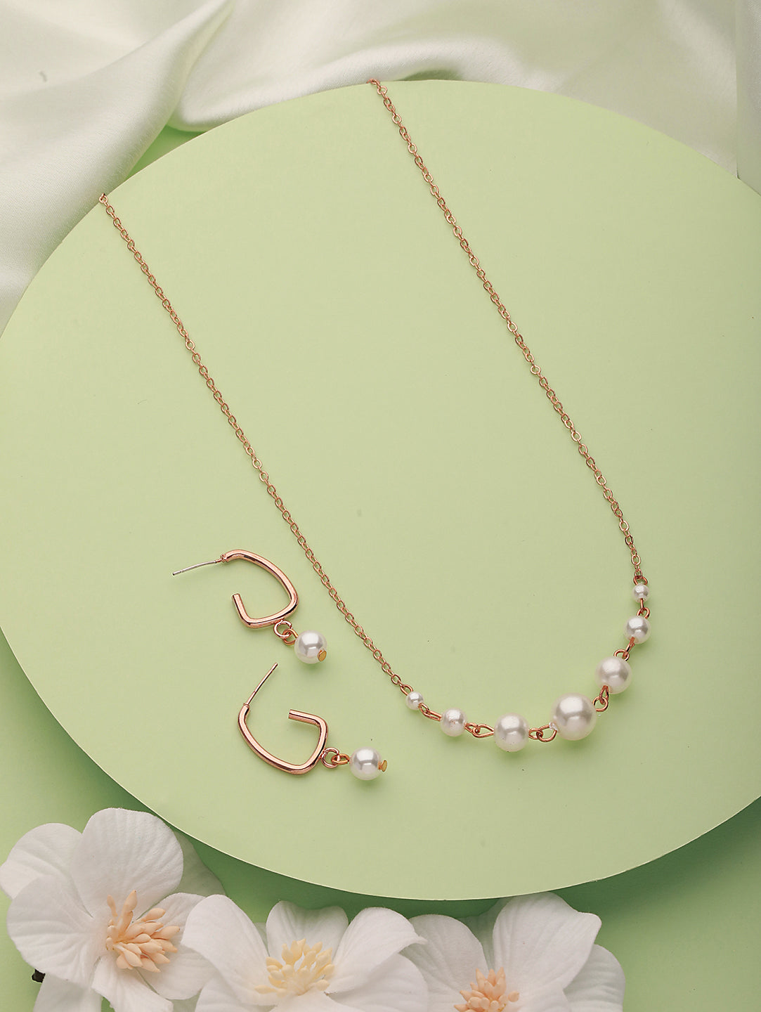 Gold-Plated Pearls Necklace With Earrings