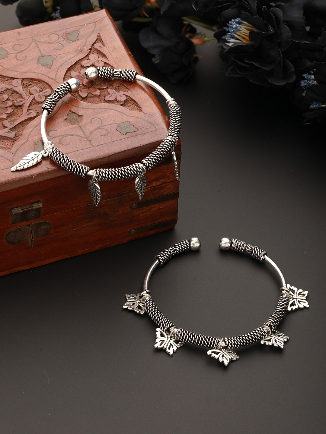 Set Of 2 Silver-Toned Silver-Plated Oxidised Tribal Leaf & Butterfly Charm Bracelet