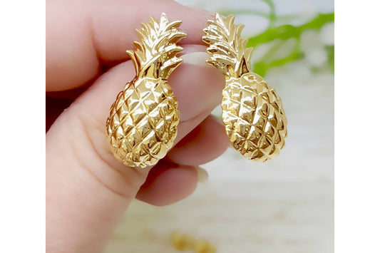 Pineapple stud earrings