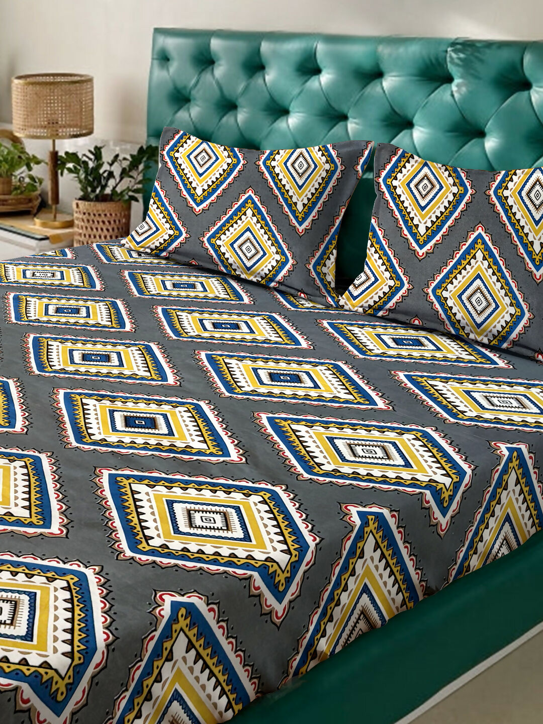 GAURA 218x240 cm Double Bedsheet with 2 Pillow Covers – Grey Geometric Diamond Print PANCHAJANYA FASHIONS