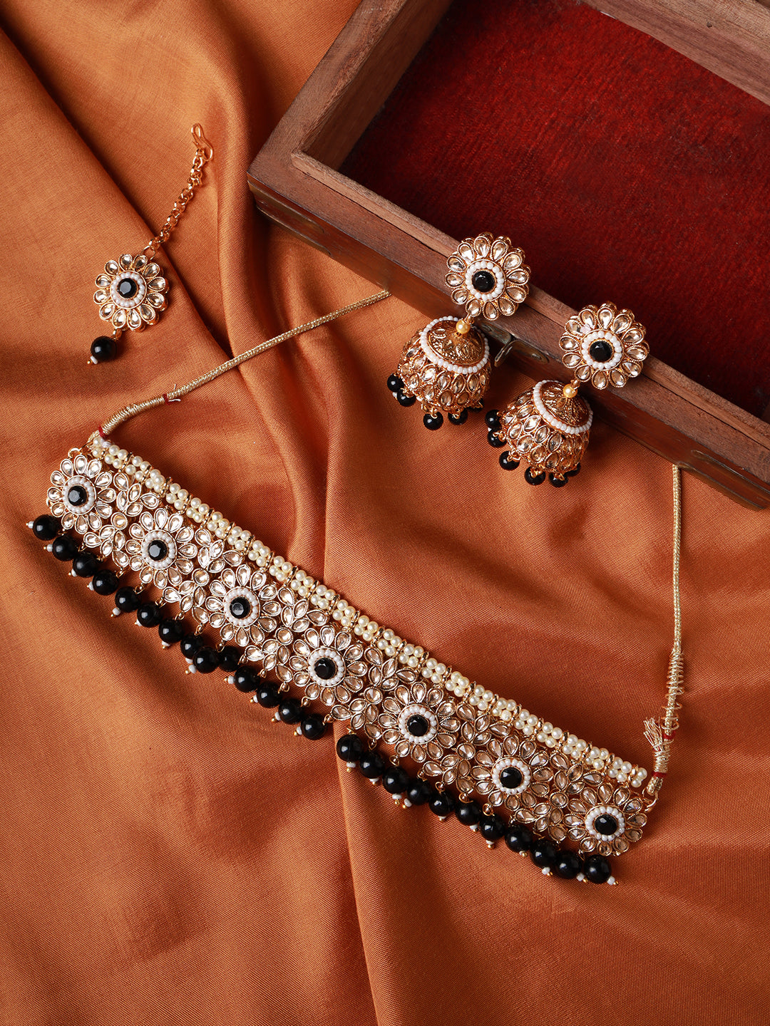 Gold-Plated & Dark Blue Kundan & Beads Studded Traditional Choker Necklace Earring & Maangtikka Set