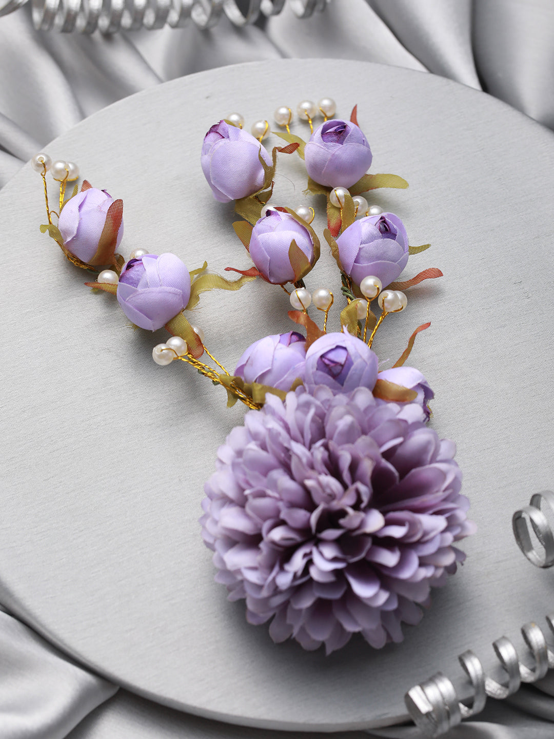 Women Mauve Embellished Artificial Flower & Pearl Beaded Gajra Designed Hair Pin