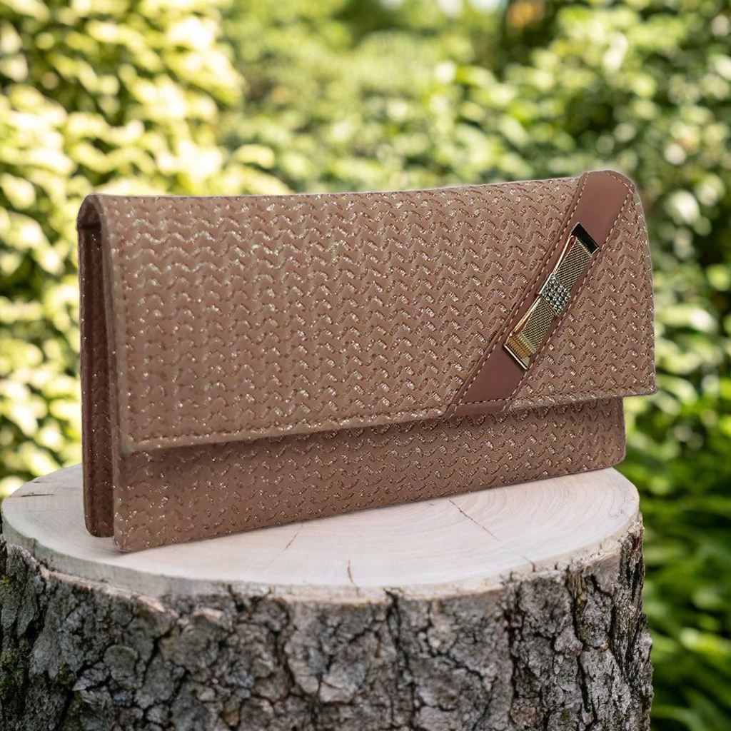 Women’s Party Clutch With Chain