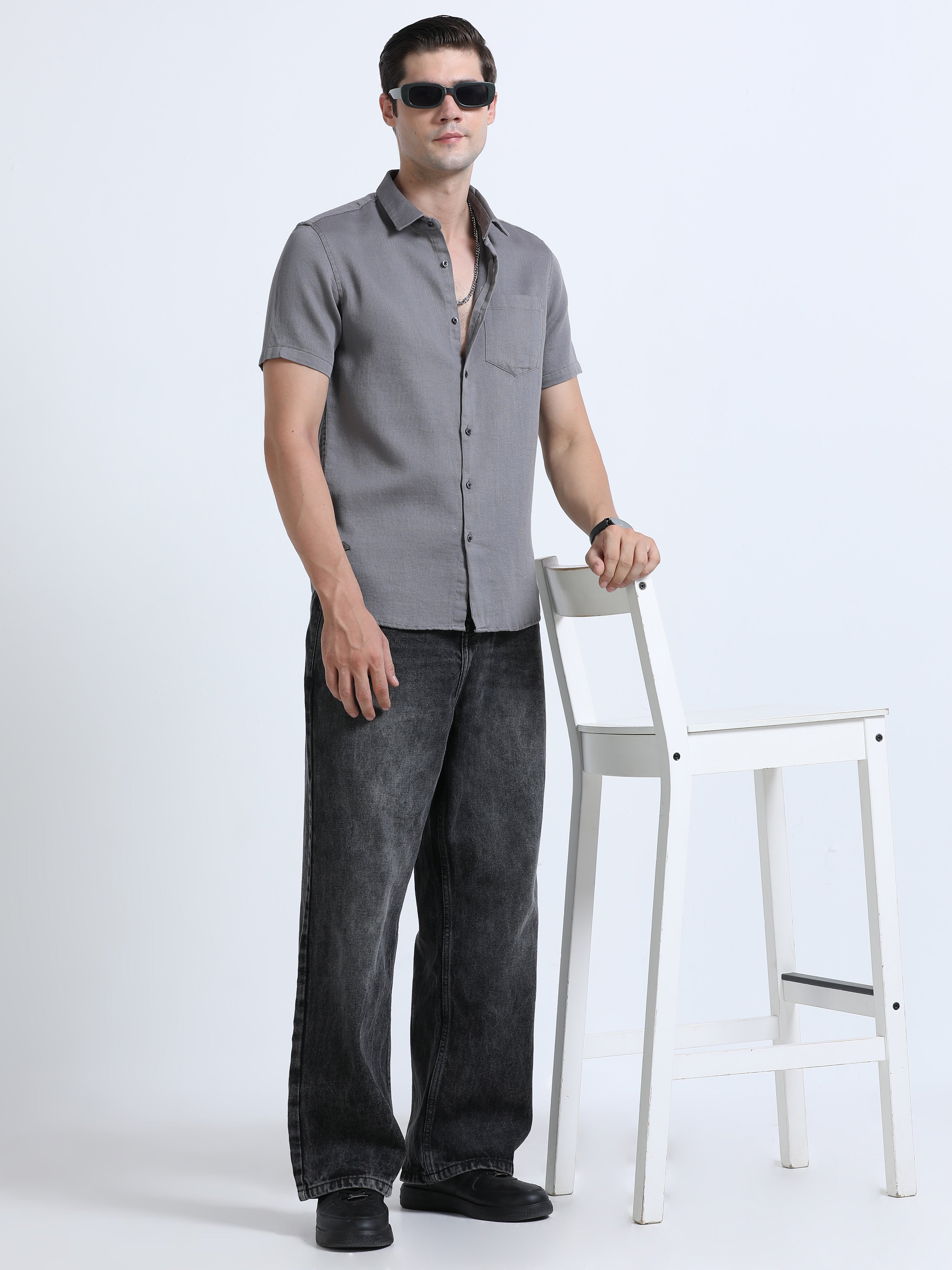 Men's Grey Slim Fit Dobby Half Sleeve Casual Shirt