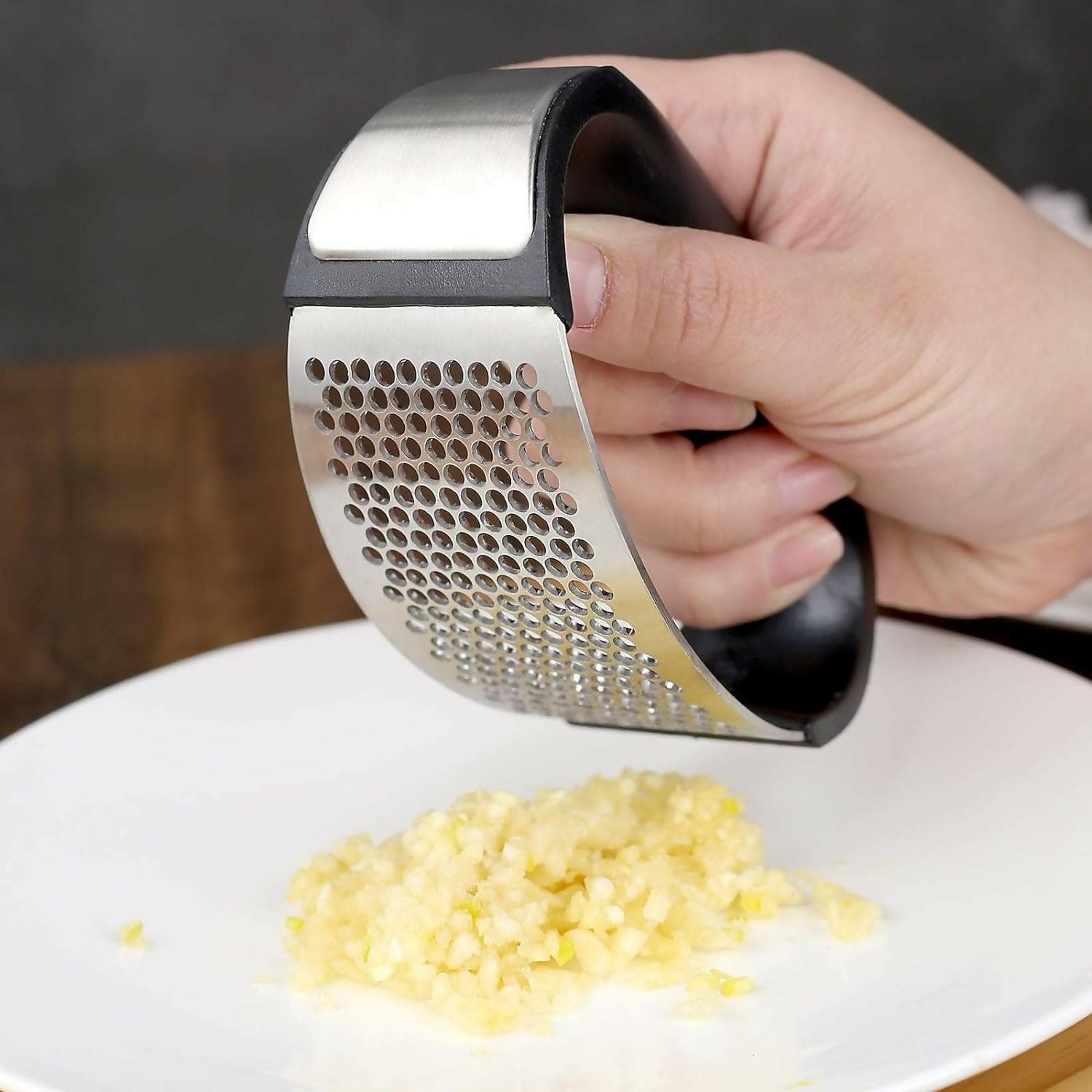 Manual Garlic Masher, Professional Garlic Mincer Crusher - HalfPe