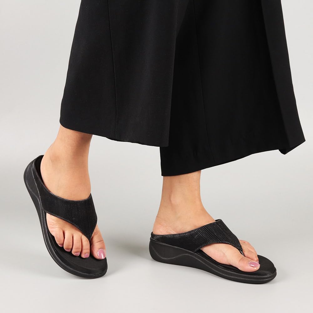 Indifeet Comfortable Thong Platform Sandals for Women - Black - View 3