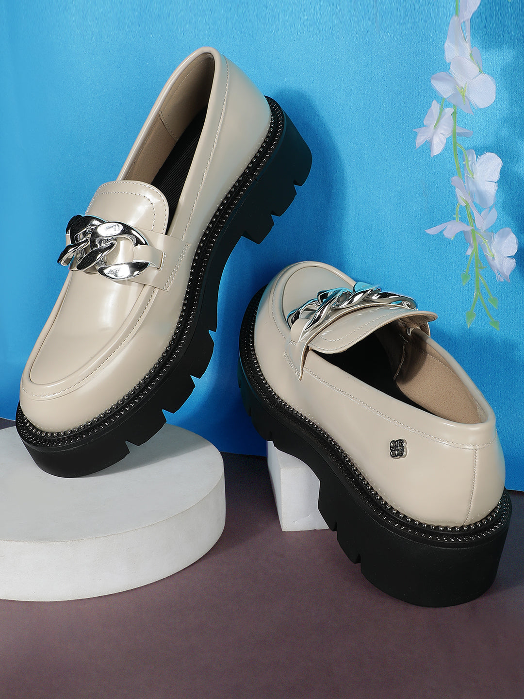 Bata Women Off White Casual Slip-on Moccassins - Off White - View 6