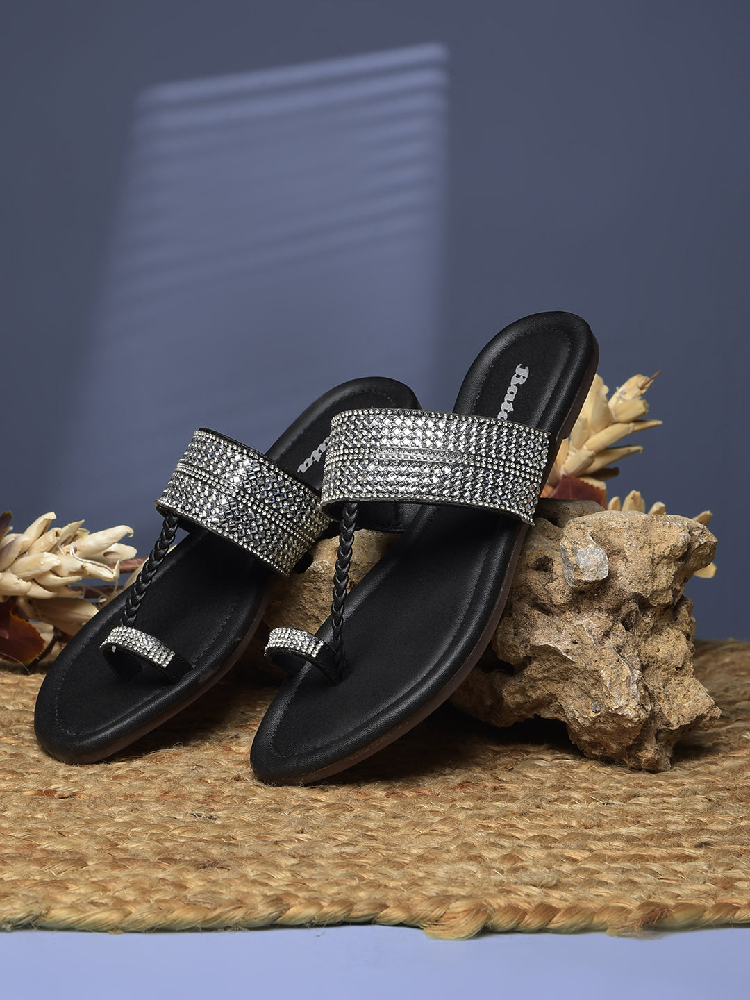 Bata Women's Black Casual Toe Ring Flats - Black