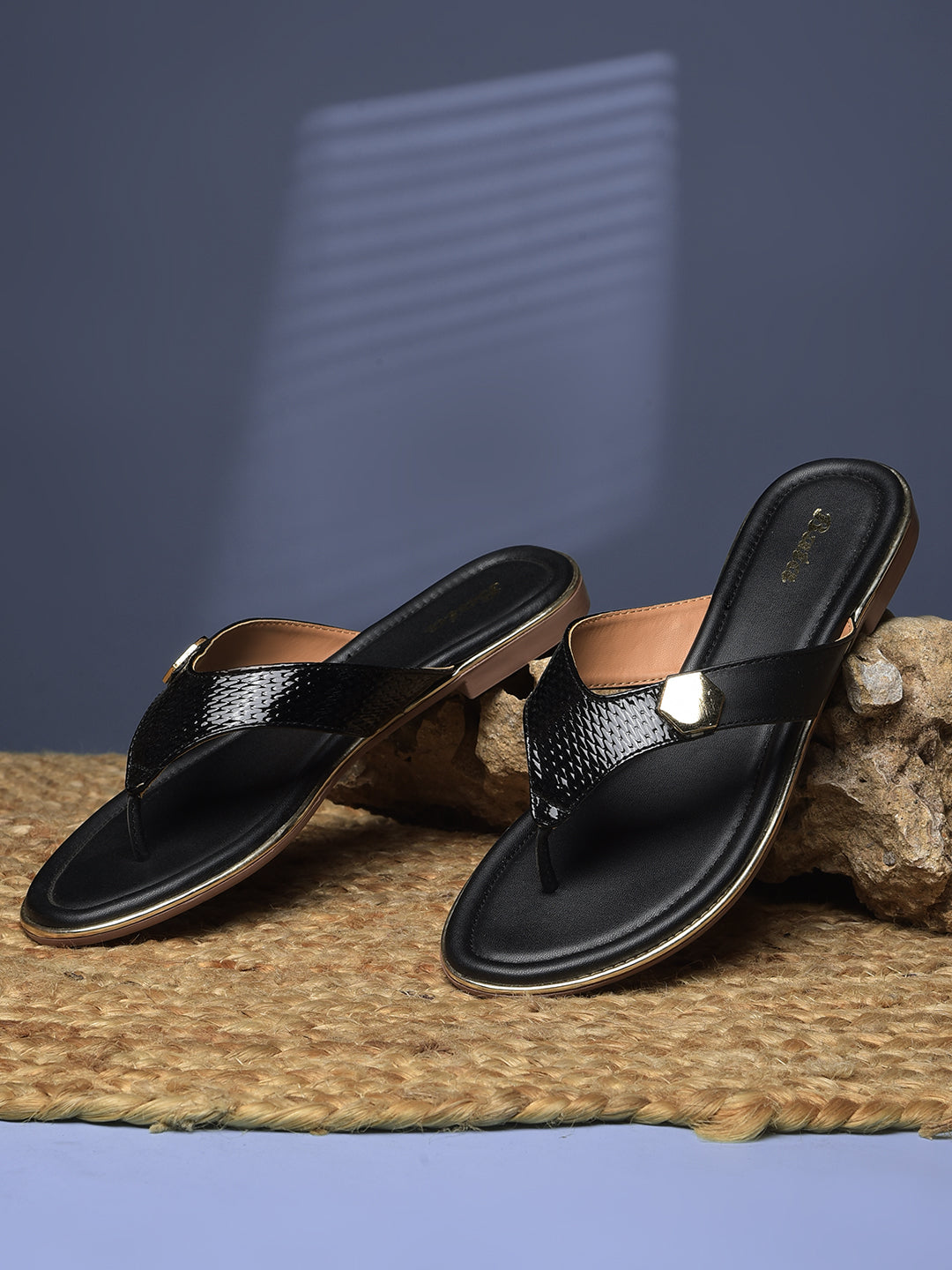 Bata Women's Black Casual Thong Flats - Black