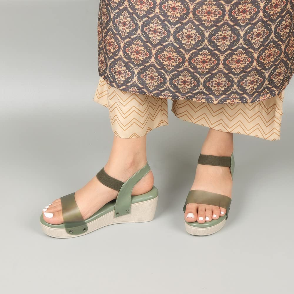 Indifeet Ankle Strap Platform Wedge Heel Sandals - Green - View 4