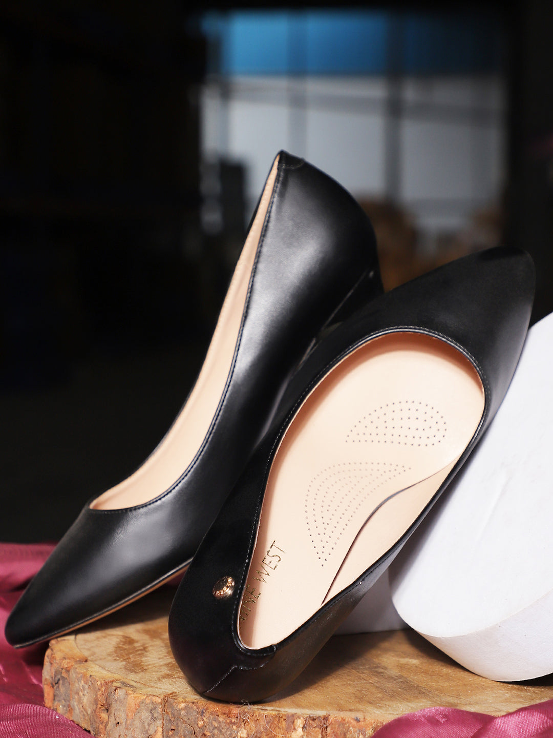 Nine West Women Black Pointed-Toe Kitten Heel Pump - Black - View 6