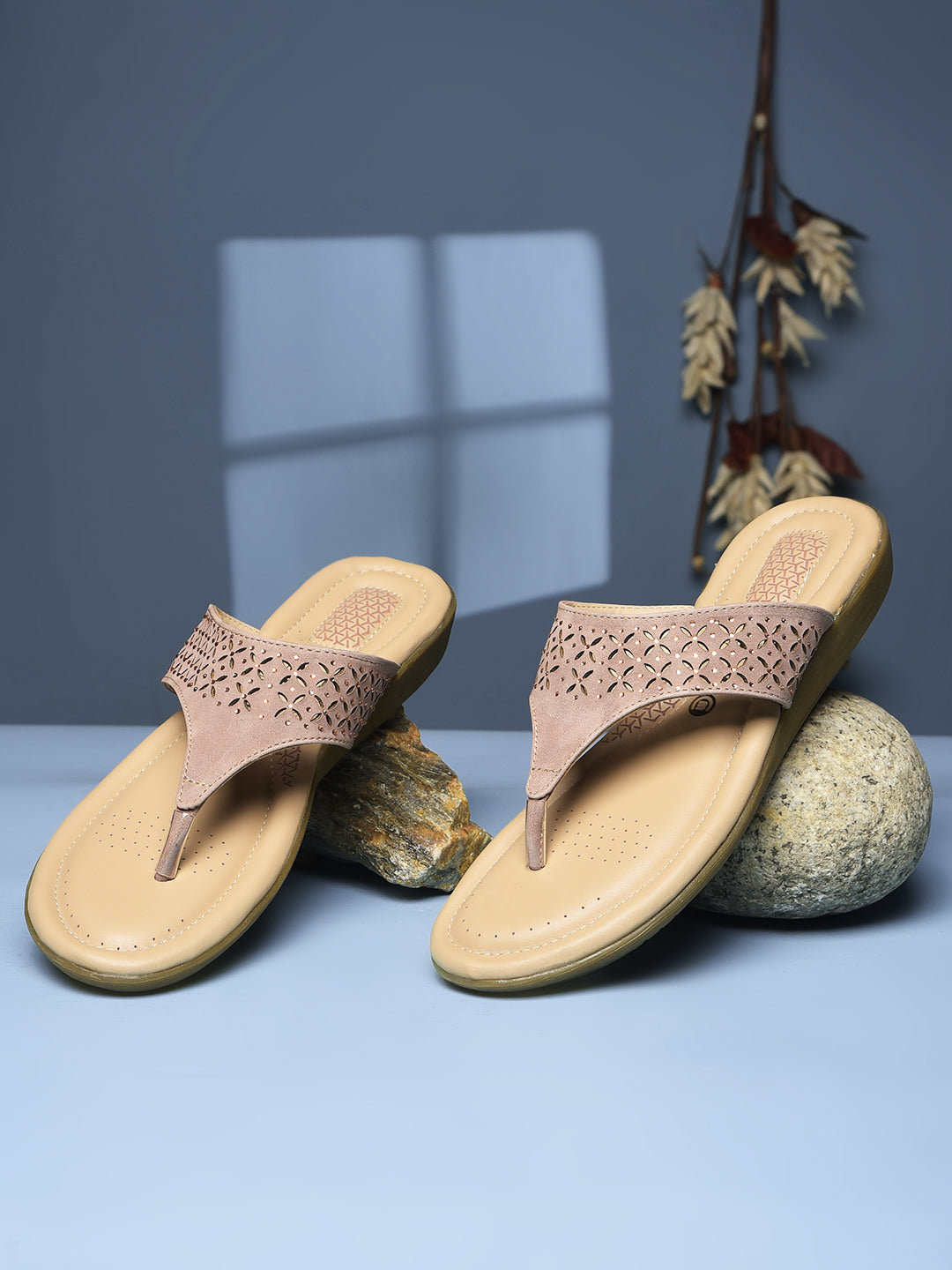Bata Comfit Women Pink Wedge Heel Thong Sandal - Pink - View 6