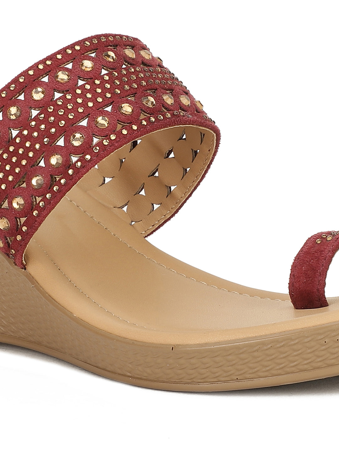 Bata Women Maroon Wedge Heel Toe Ring Sandal - Maroon - View 5