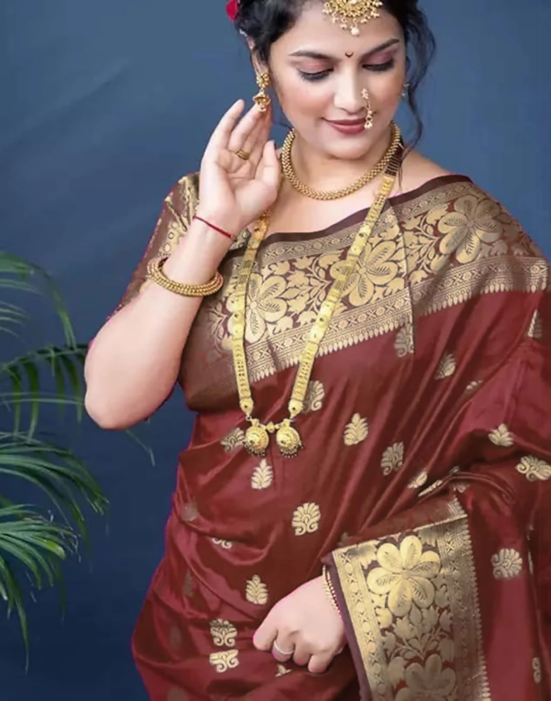 AXONIT Royal Emerald Jacquard Saree with Broad Golden Zari Border & Pallu