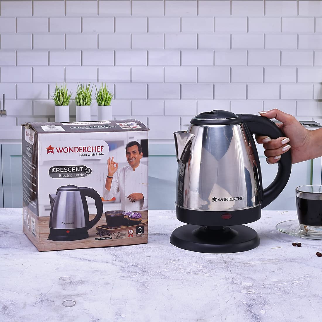 Wonderchef Crescent 1.5 L Electric Kettle Beverage Maker – Black