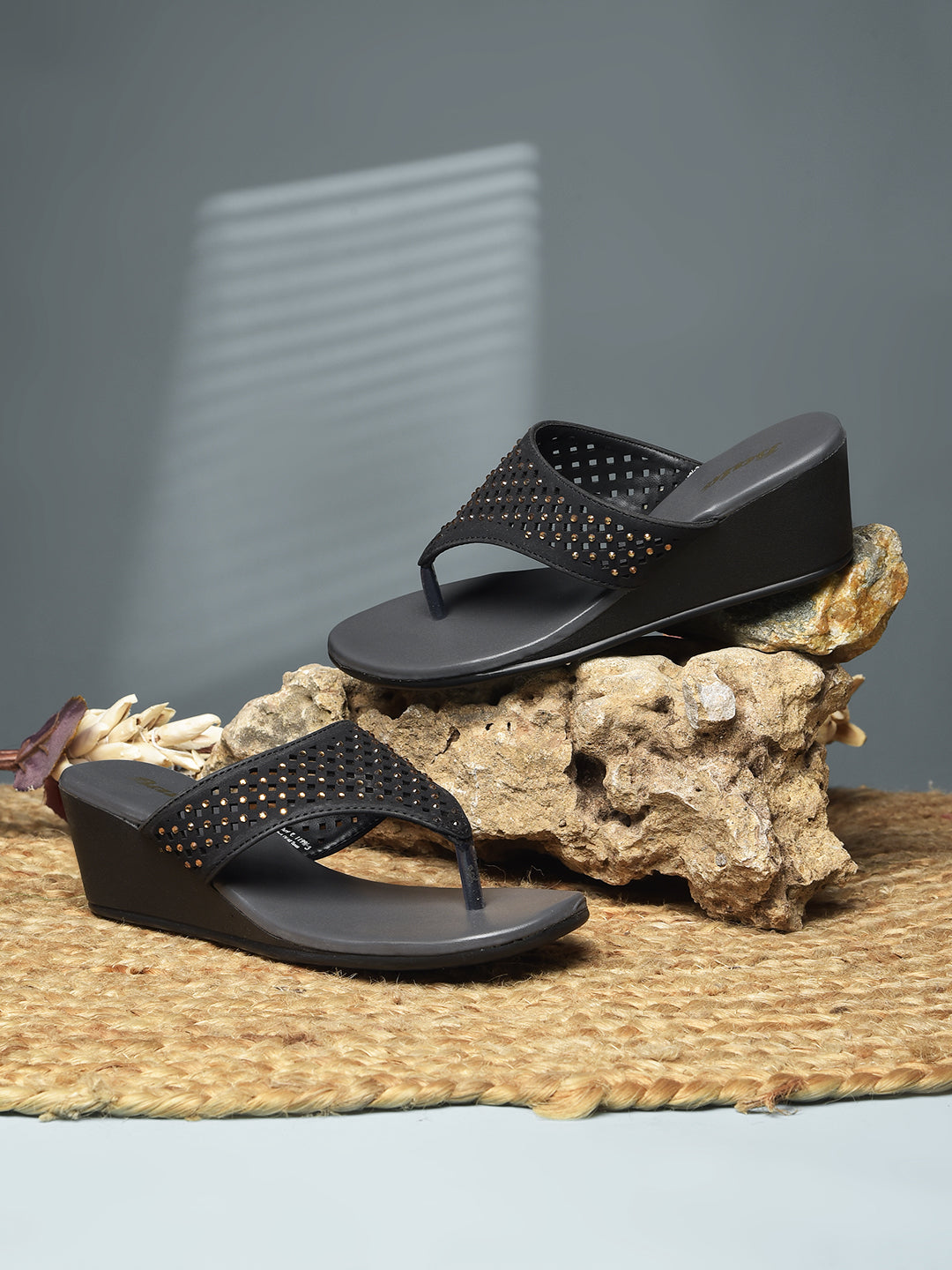 Bata Women Black Wedge Heel Thong Sandal - Black - View 6