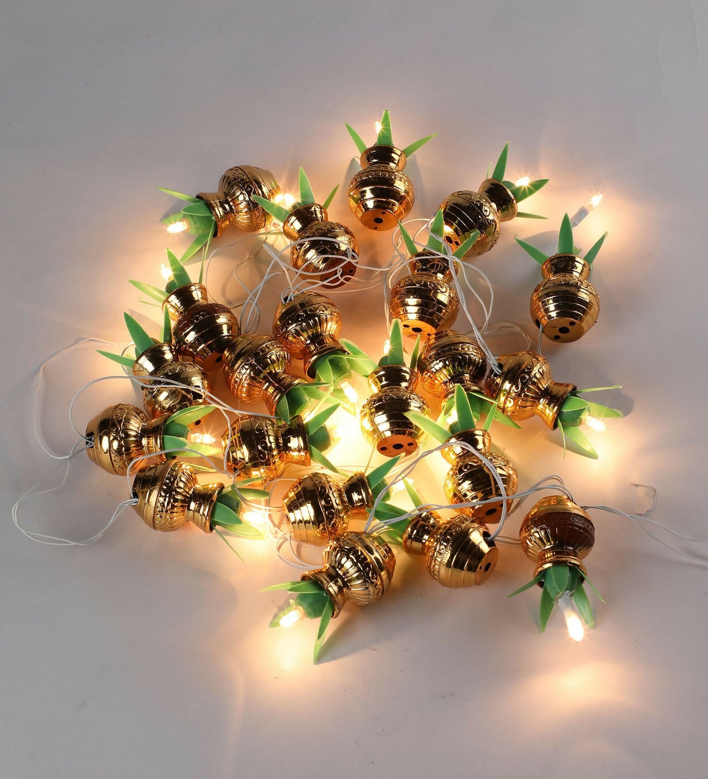 golden-kalash-plastic-22-kalash-diwali-string-light-by-tu-casa-golden-kalash-plastic-22-kalash-diwal-alyird[1]