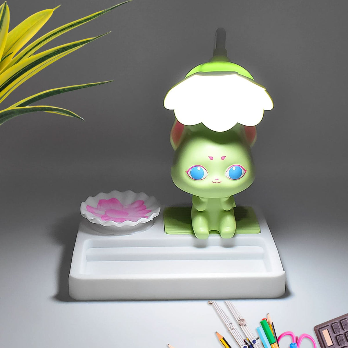 Cute Lovely Cartoon With Base Led Desk Light (1 Pc) HP DD