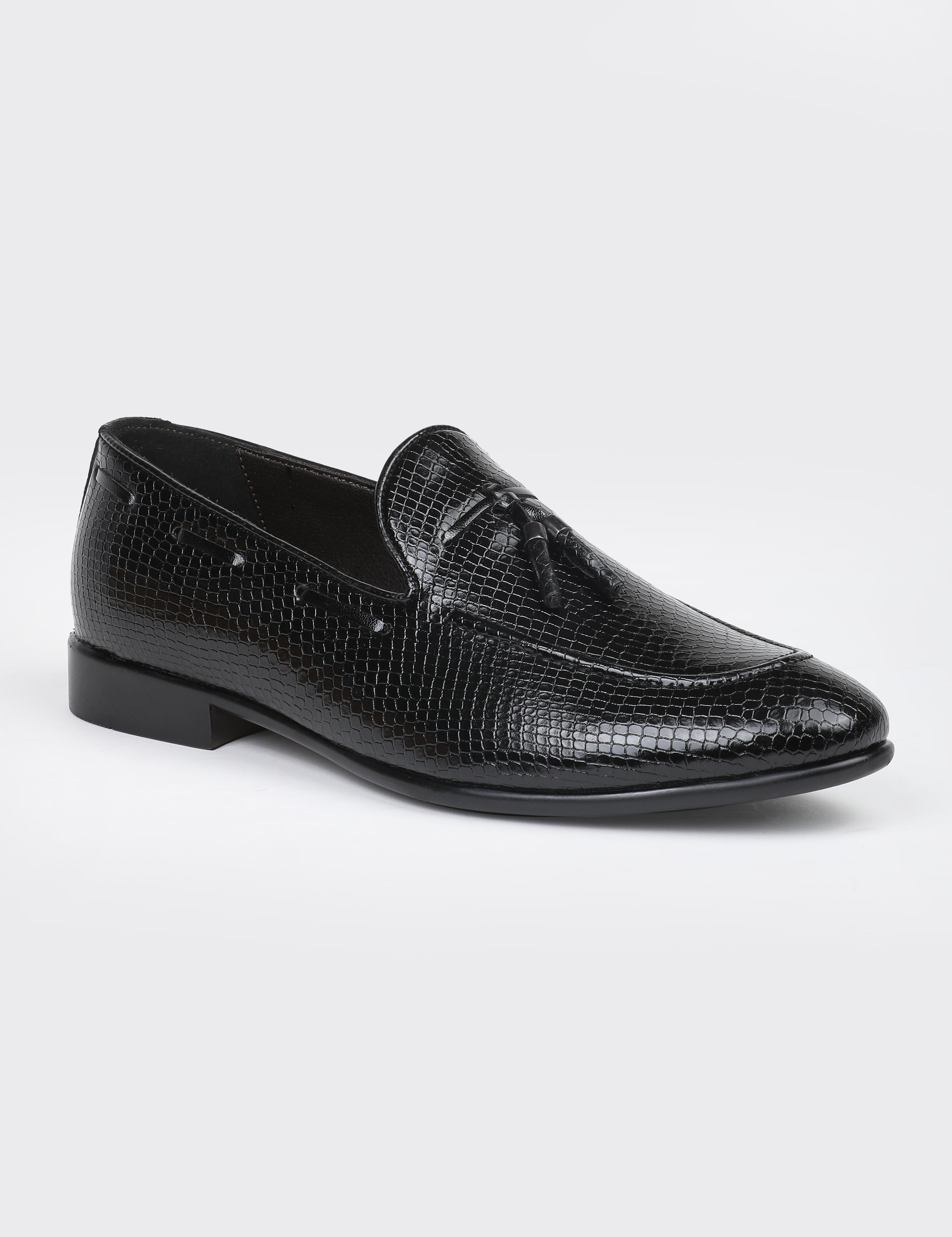 The Coby Black Men Tassel Loafer V8 By Ruosh