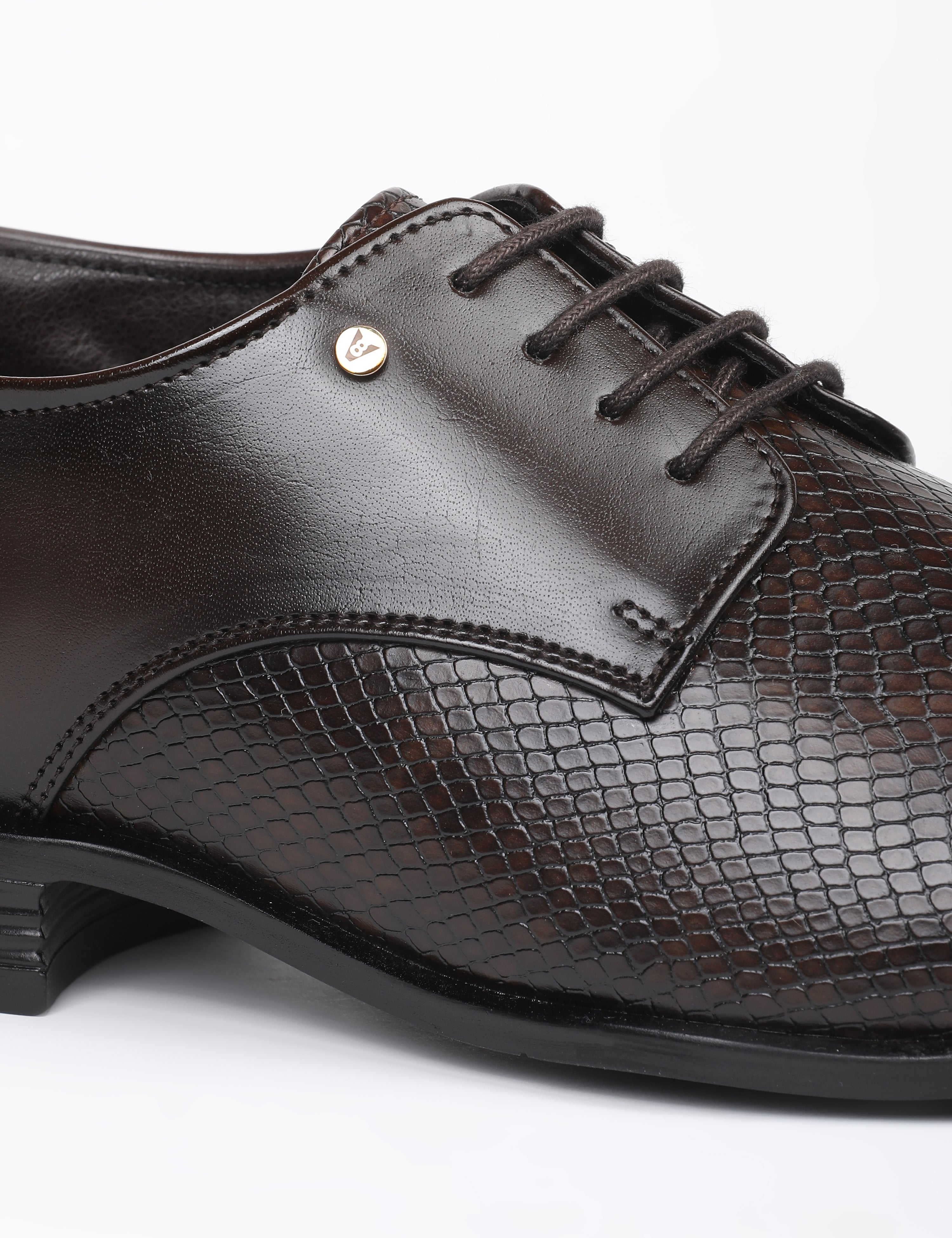 The Jonas Brown Men Textured Derby V8 By Ruosh