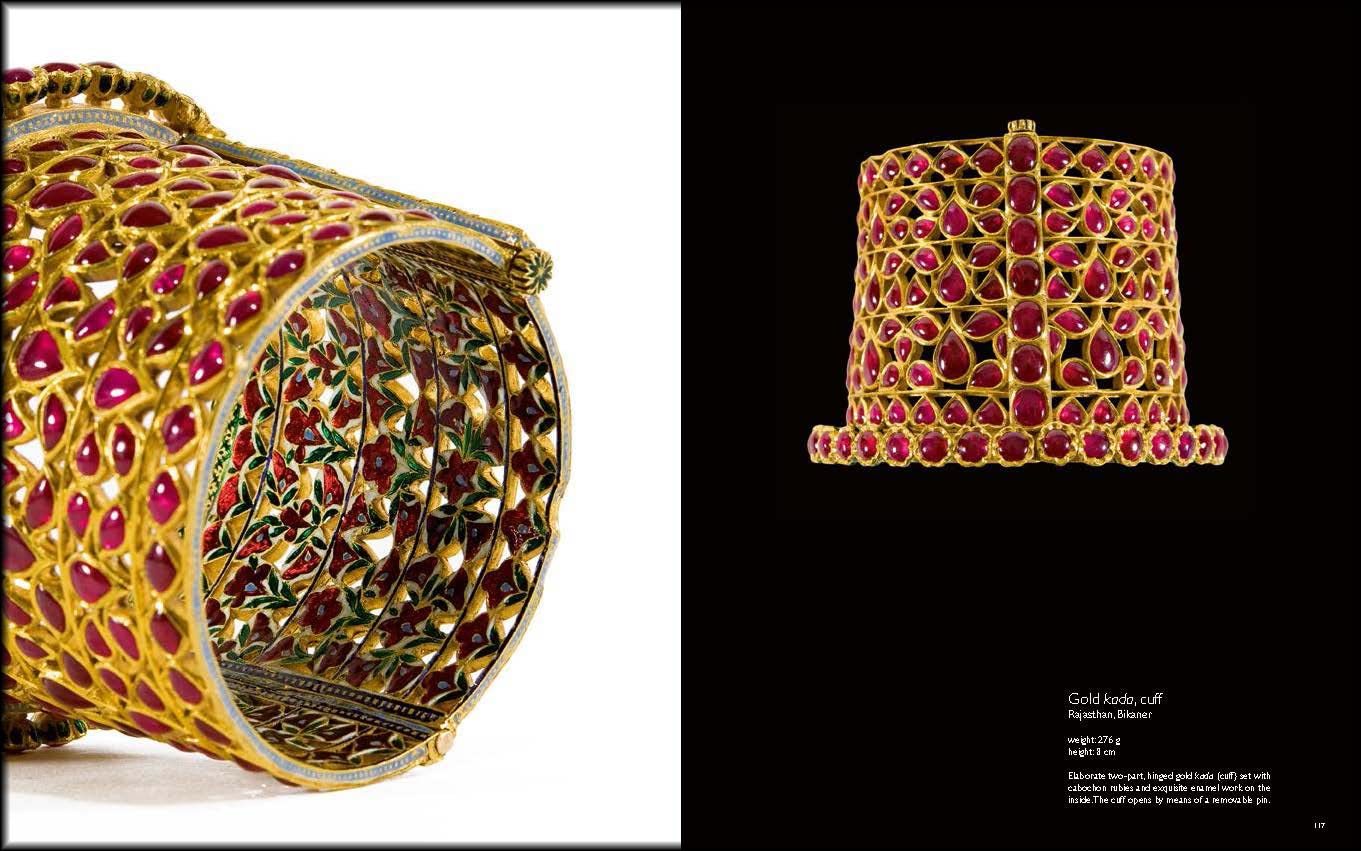 Traditional Indian Jewellery: The Golden Smile of India Om Books International