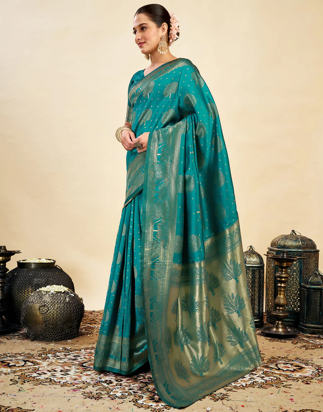 AXONIT Wedding & Festive Jacquard Saree with Heavy Zari Weaving